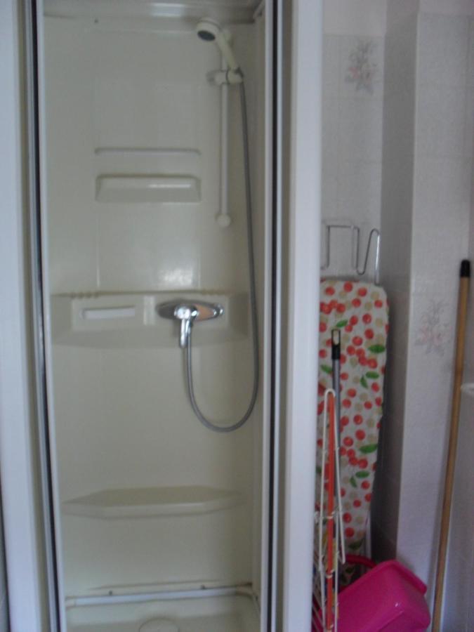 Le Select Apartment Néris-les-Bains Екстериор снимка
